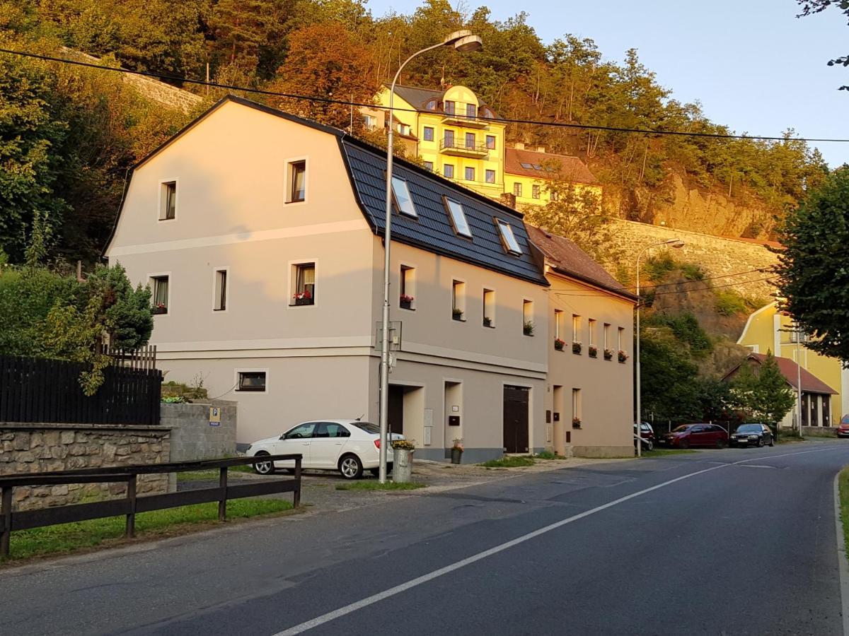 Apartmany U Kuzelky Loket Buitenkant foto
